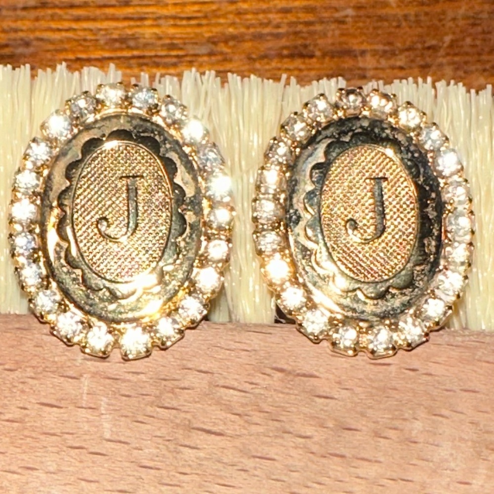 “J” cuff links